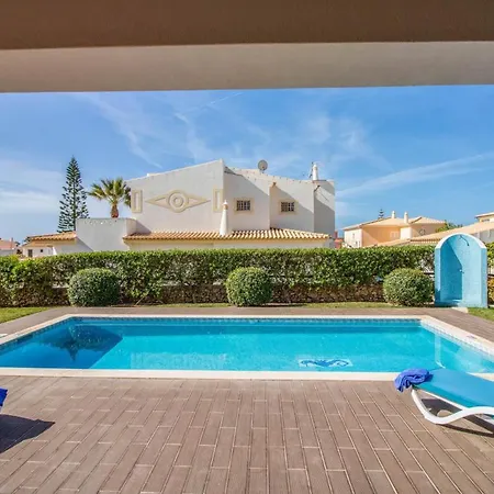 Sleeps 8 With Pool Air Con And Wifi Villa *
