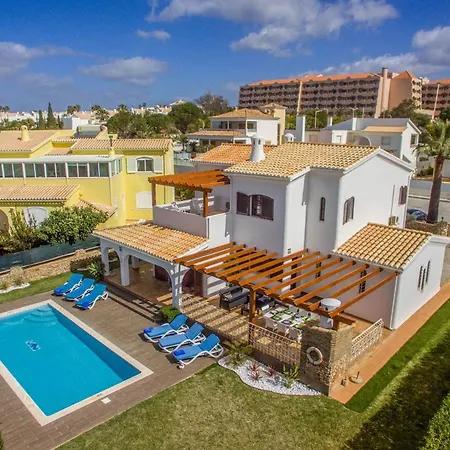 Sleeps 8 With Pool Air Con And Wifi Villa